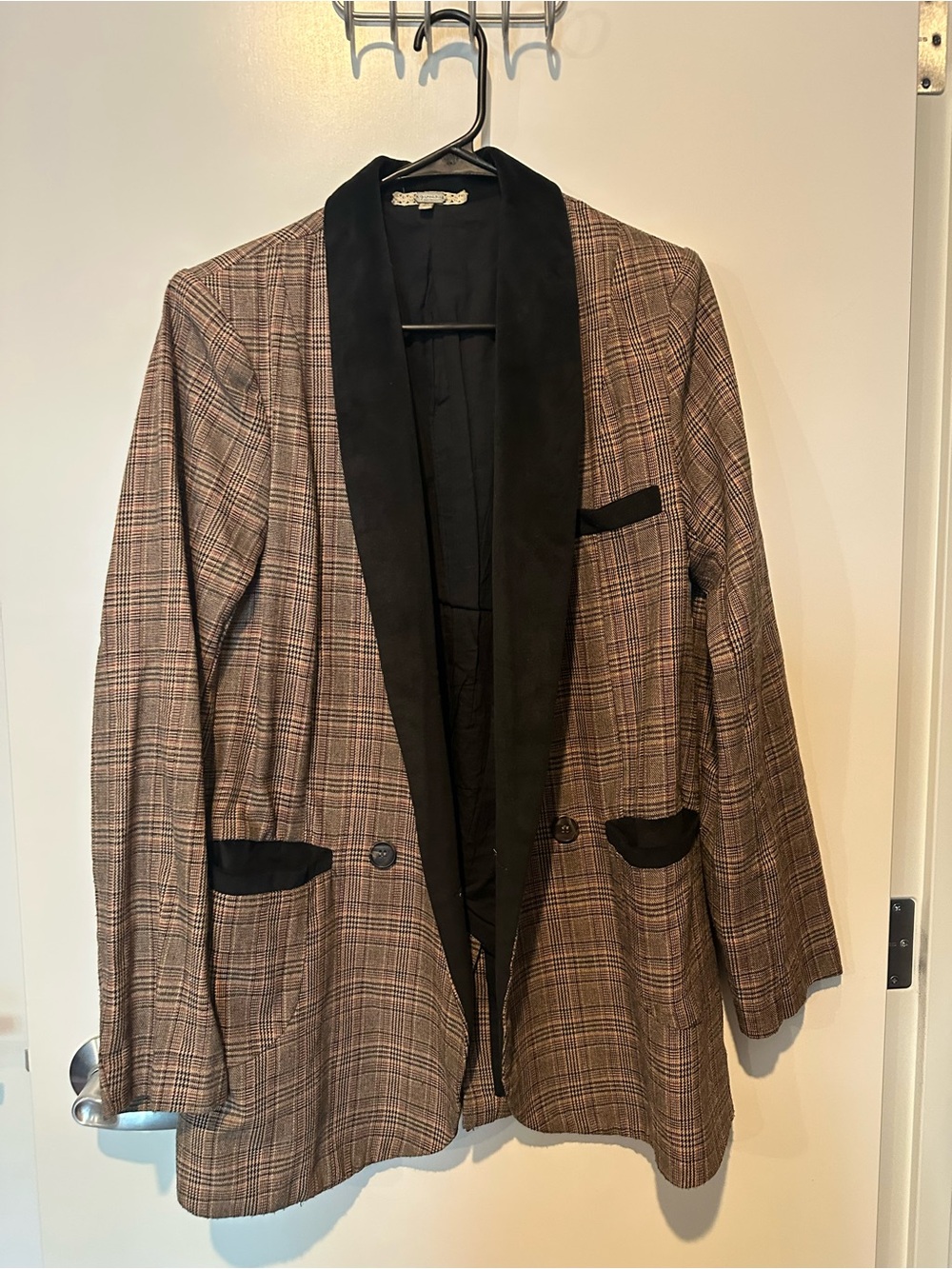 gimmicks by BKE Brown Plaid Blazer with Black Shawl Collar